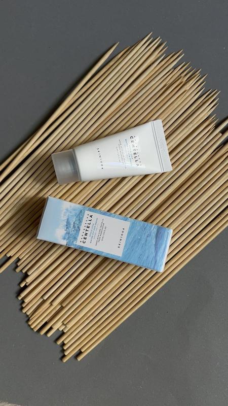 SKIN1004 сонцезахисна сироватка SPF50, корейський SPF крем для обличчя, Hyalu Cica Sun Serum, сонцезахисний крем без білого сліду, легкий SPF для обличчя, SPF захист шкіри, сонцезахист для чутливої шкіри, SPF сироватка текстура, корейська косметика SPF, сонцезахисний крем для щоденного догляду, Centella SPF крем, SPF50 PA++++